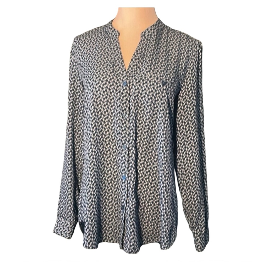 Kut button up top